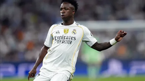 “西甲热点：皇马与阿森纳争抢伊尔迪兹，尤文报价未达球员期望引发热议”